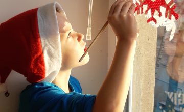 12563